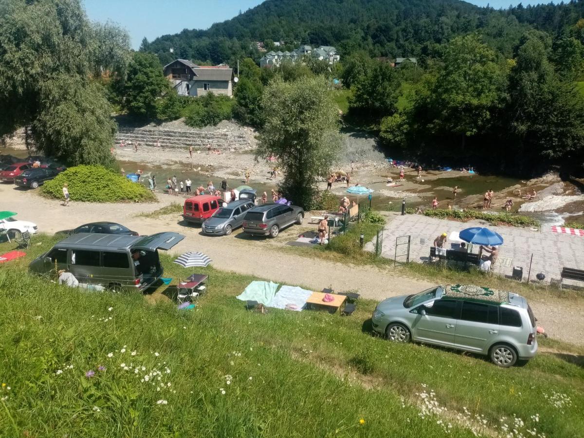 Садиба Федорчуків За рікою1 Шешоры Экстерьер фото